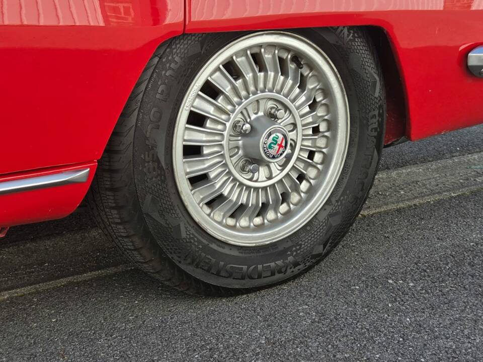Image 6/50 of Alfa Romeo 2000 Berlina (1973)