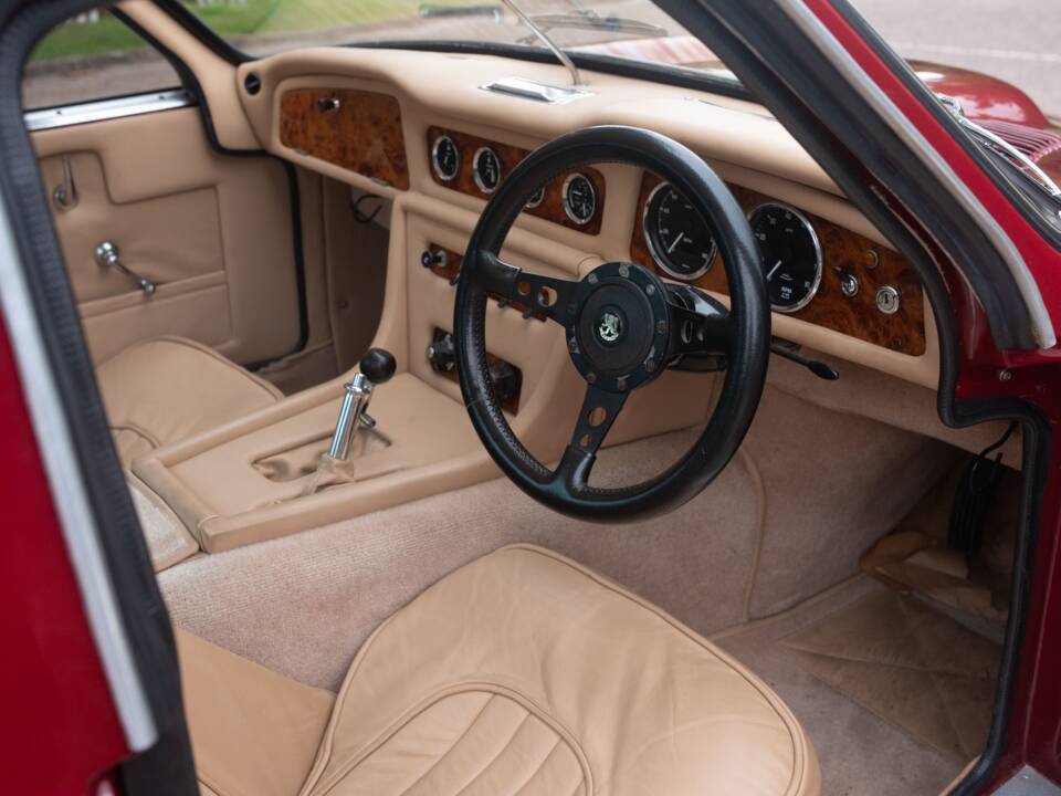 Image 13/50 of TVR Vixen Series 1 (1968)