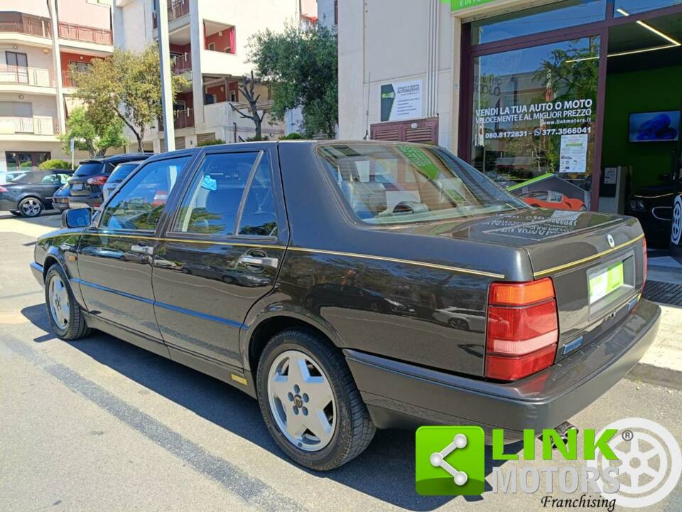 Image 2/10 of Lancia Thema 8.32 (1988)