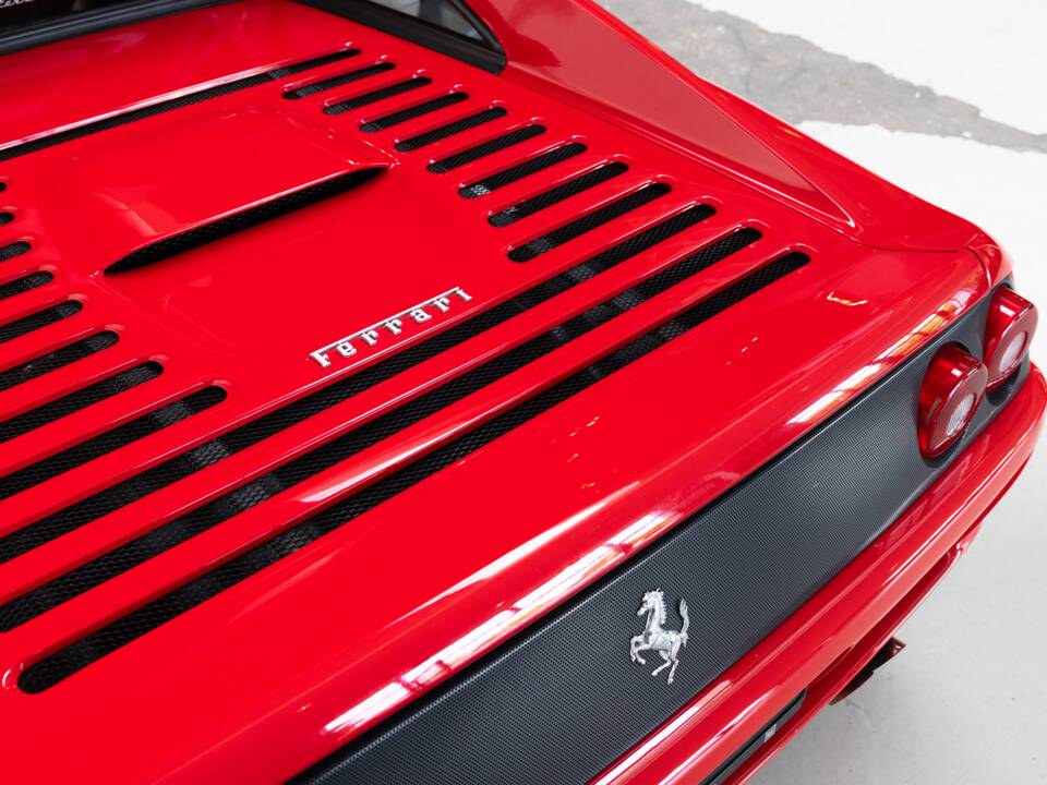 Afbeelding 36/40 van Ferrari F 355 Berlinetta (1996)