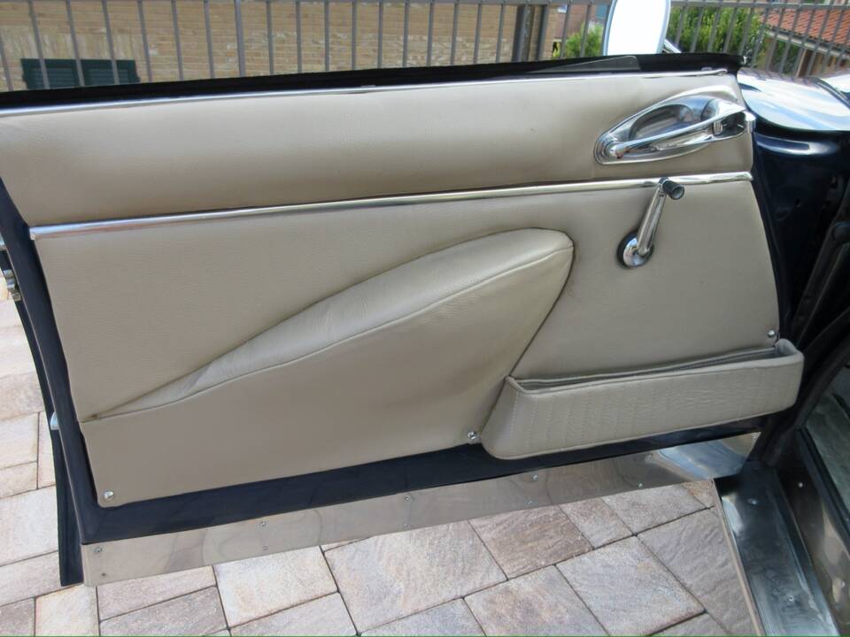 Imagen 23/36 de Citroën DS 21 Chapron (1970)