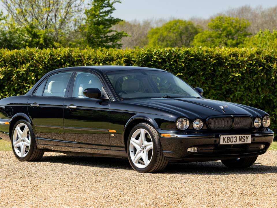 Image 1/43 of Jaguar XJR (2003)
