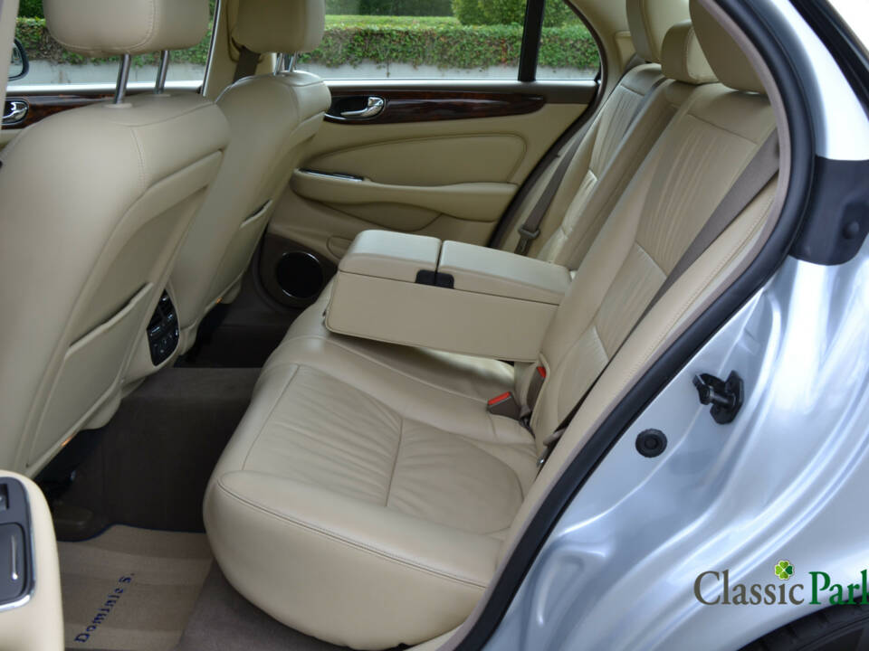 Afbeelding 9/46 van Jaguar XJ 8 3.5 (2007)