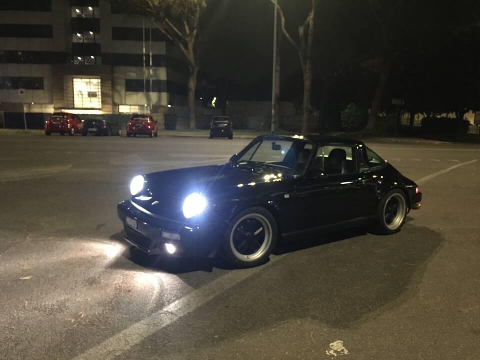 Bild 6/10 von Porsche 911 Carrera 3.2 (1987)