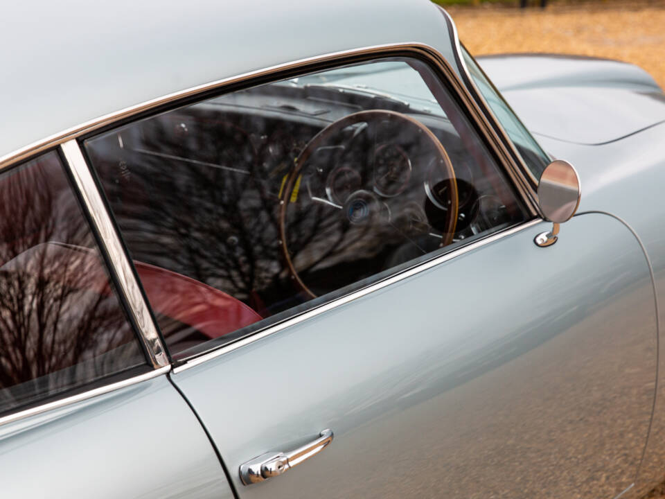 Afbeelding 34/94 van Aston Martin DB 4 (1960)