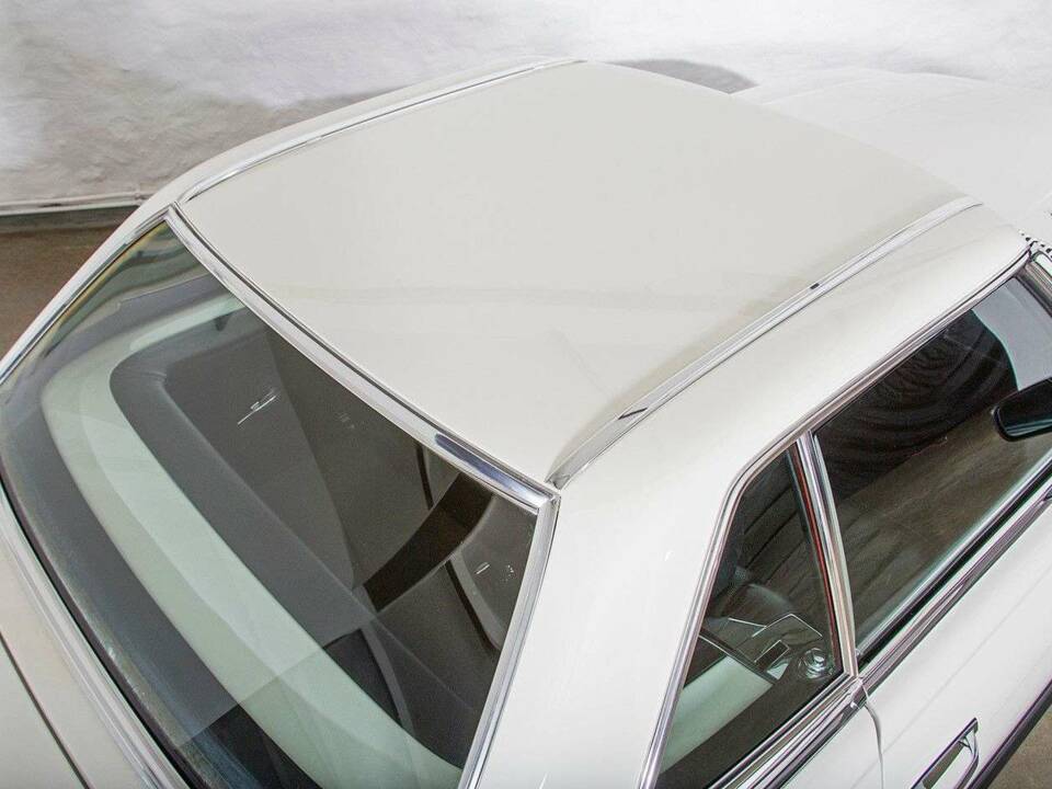 Image 14/30 of Mercedes-Benz 350 SL (1972)