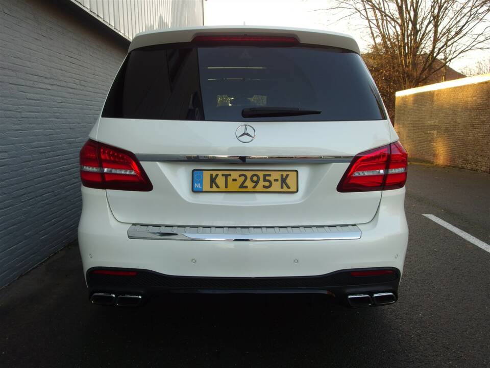 Image 8/98 of Mercedes-Benz GLS 63 AMG 4MATIC (2016)