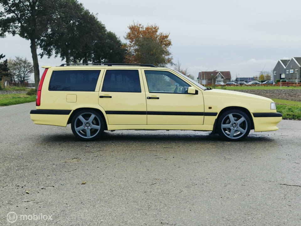 Image 10/42 of Volvo 850 T-5R (1995)