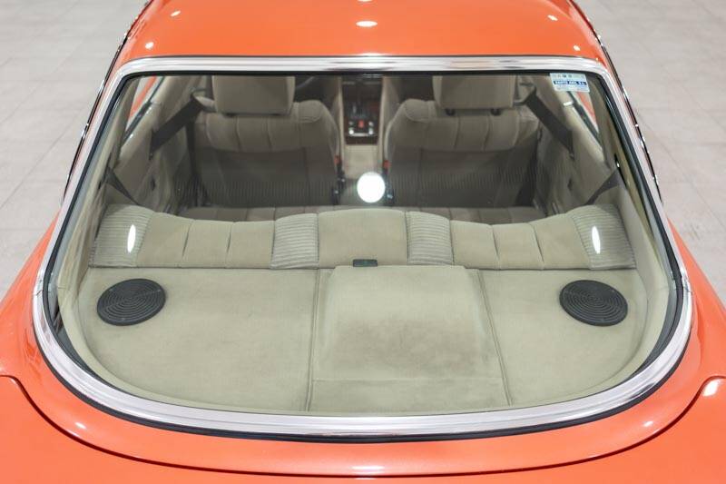 Image 32/89 of Mercedes-Benz 500 SLC (1980)