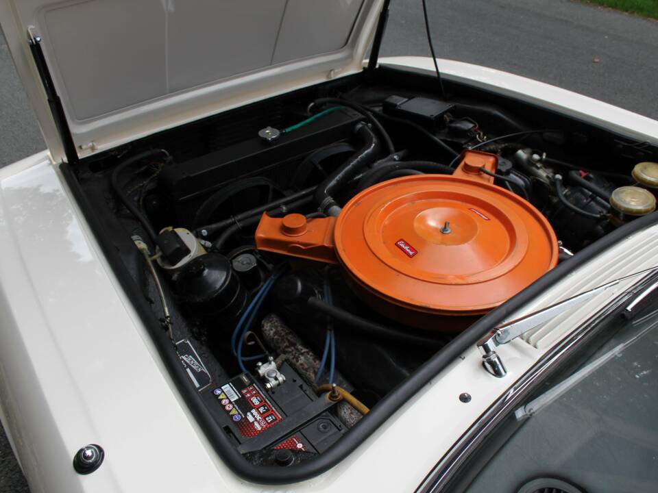 Image 19/20 of Jensen Interceptor MK I (1968)