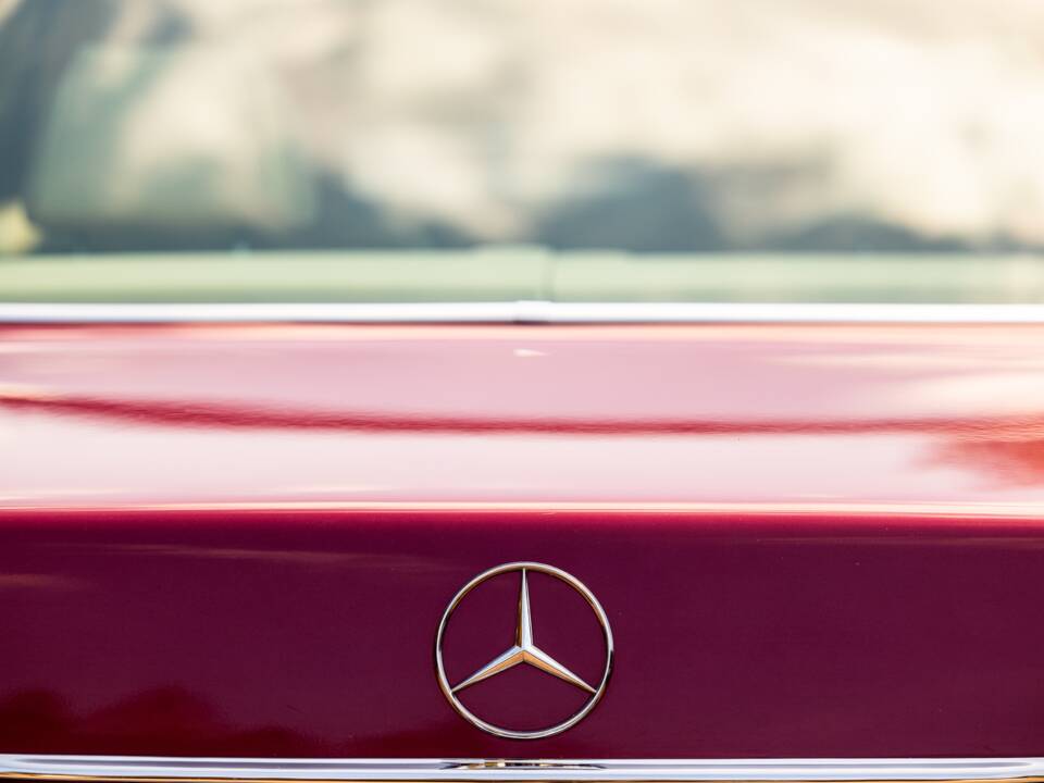 Image 29/44 of Mercedes-Benz 420 SEC (1990)