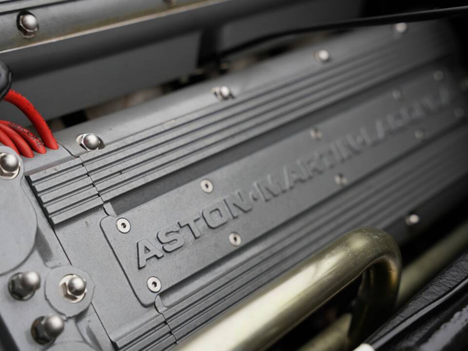 Bild 19/50 von Aston Martin Virage Volante (1994)