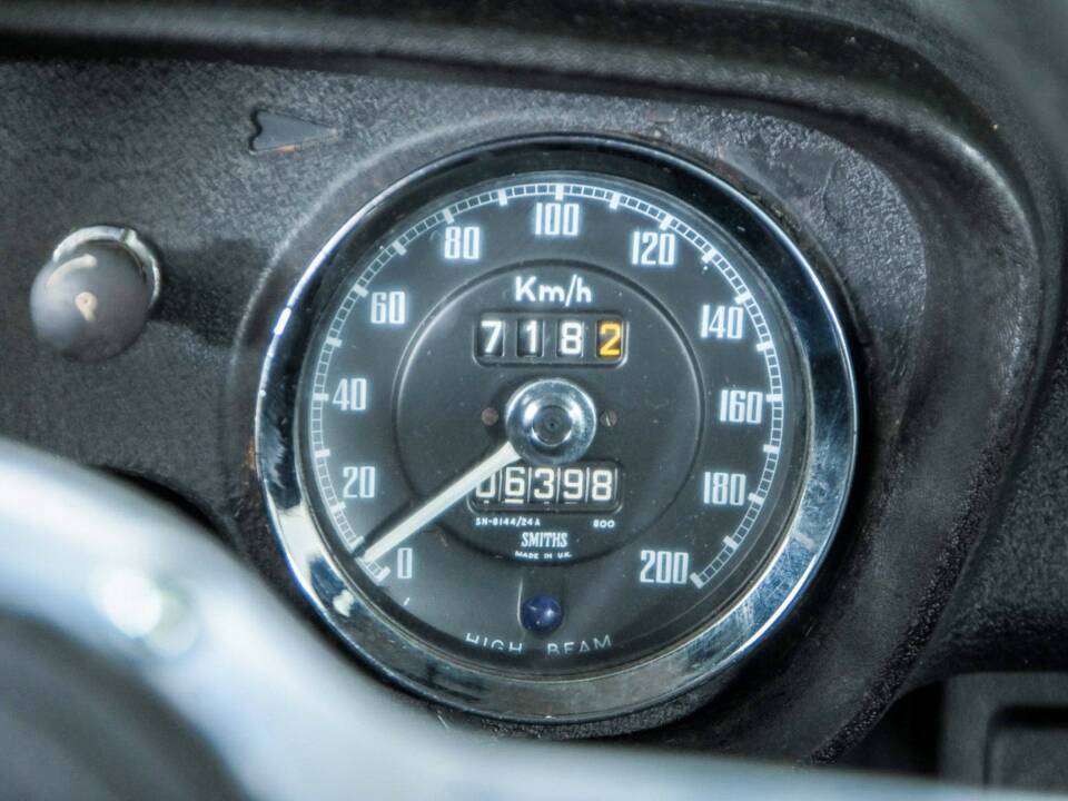 Imagen 17/50 de MG MGB GT (1972)