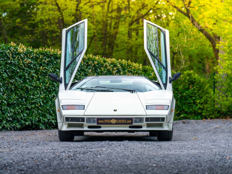 Image 6/20 of Lamborghini Countach 5000 S (1983)