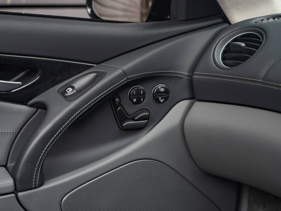 Bild 19/44 von Mercedes-Benz SL 65 AMG (2005)