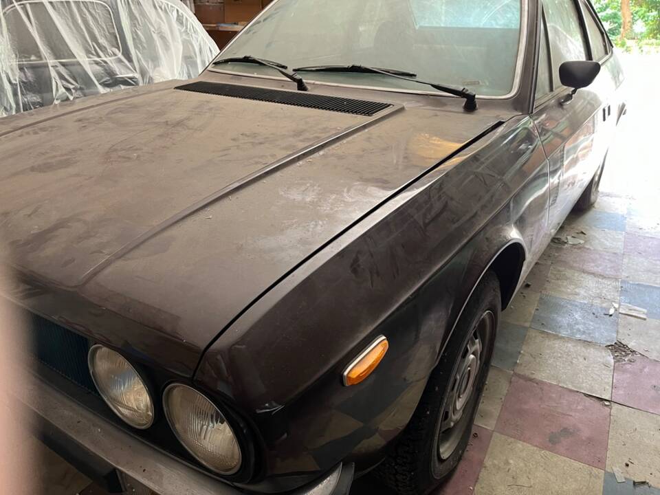 Image 2/20 of Lancia Beta Coupe 1300 (1978)