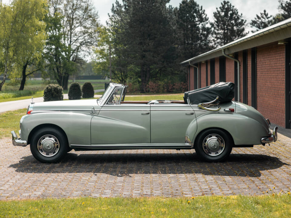 Image 14/31 of Mercedes-Benz 300 c Cabriolet D (1956)