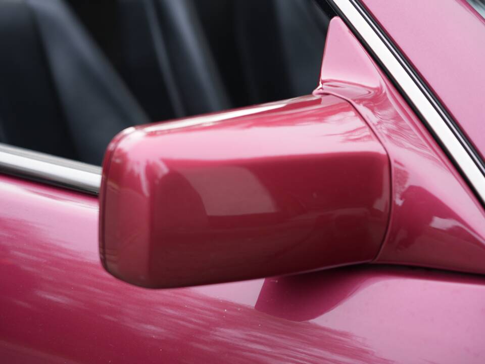 Image 36/95 of Mercedes-Benz 300 SL (1993)