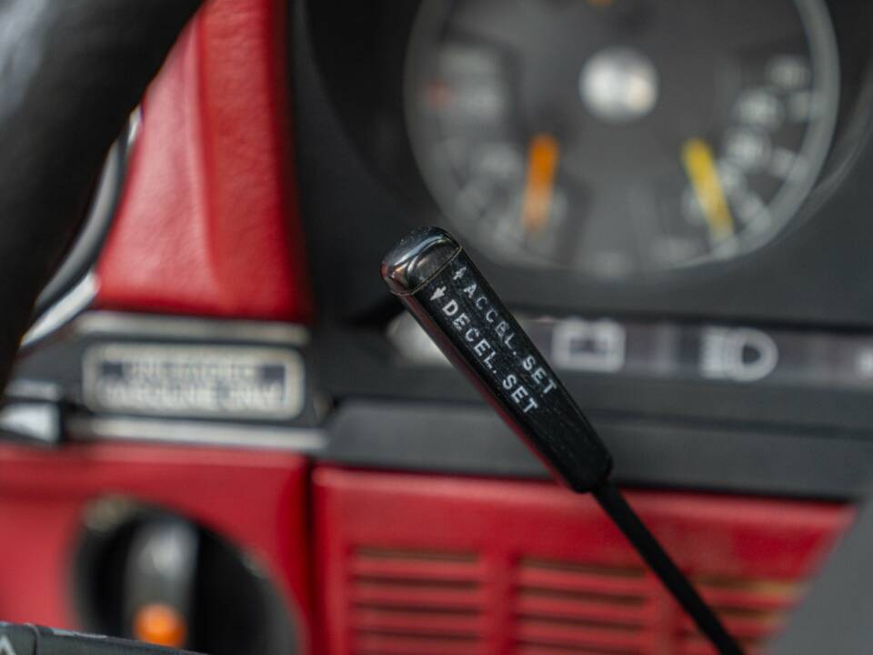 Image 39/50 de Mercedes-Benz 450 SL (1977)