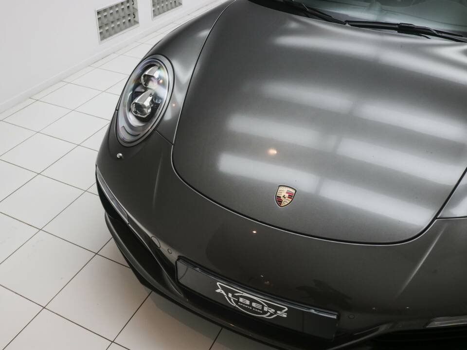 Image 13/20 of Porsche 911 Targa 4S (2016)