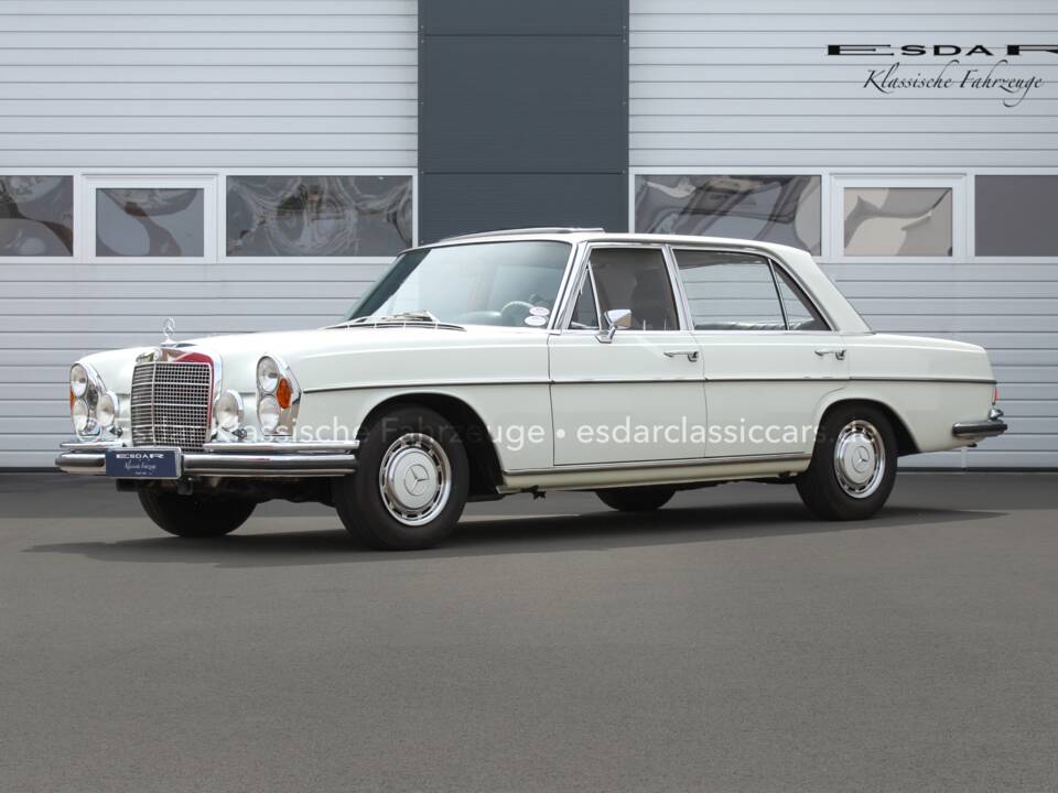 Image 1/35 de Mercedes-Benz 300 SEL 3.5 (1971)