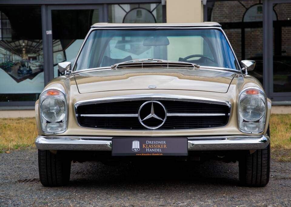 Image 24/56 de Mercedes-Benz 280 SL (1970)