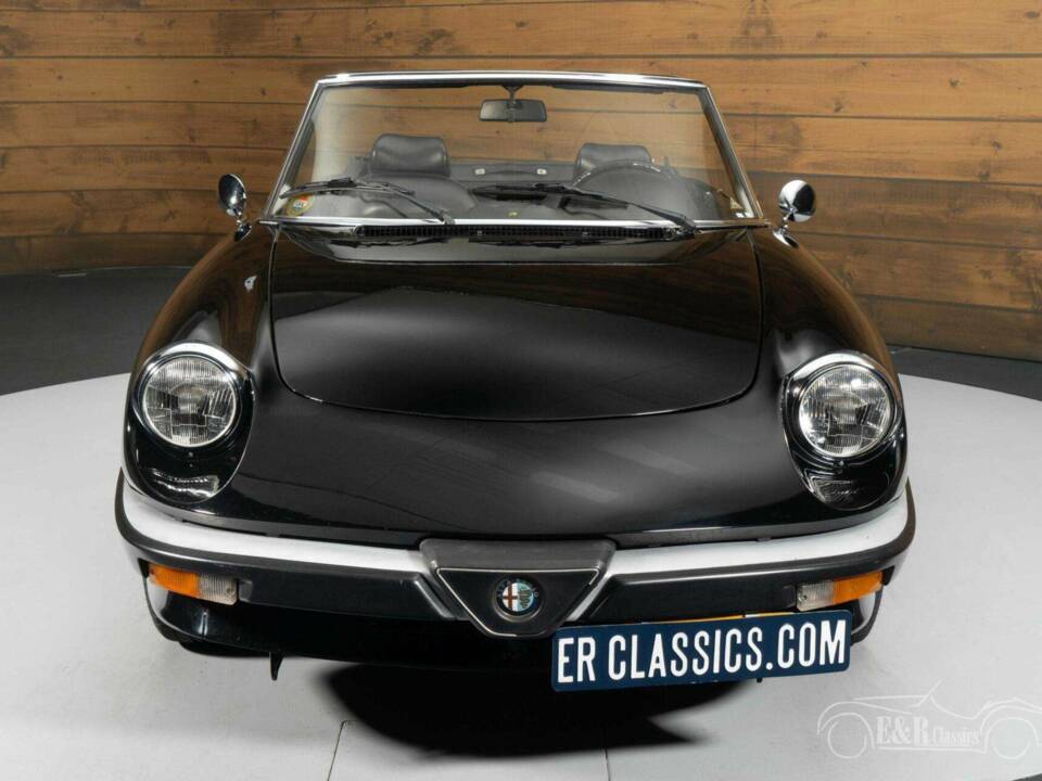 Image 17/19 of Alfa Romeo 1.6 Spider (1986)