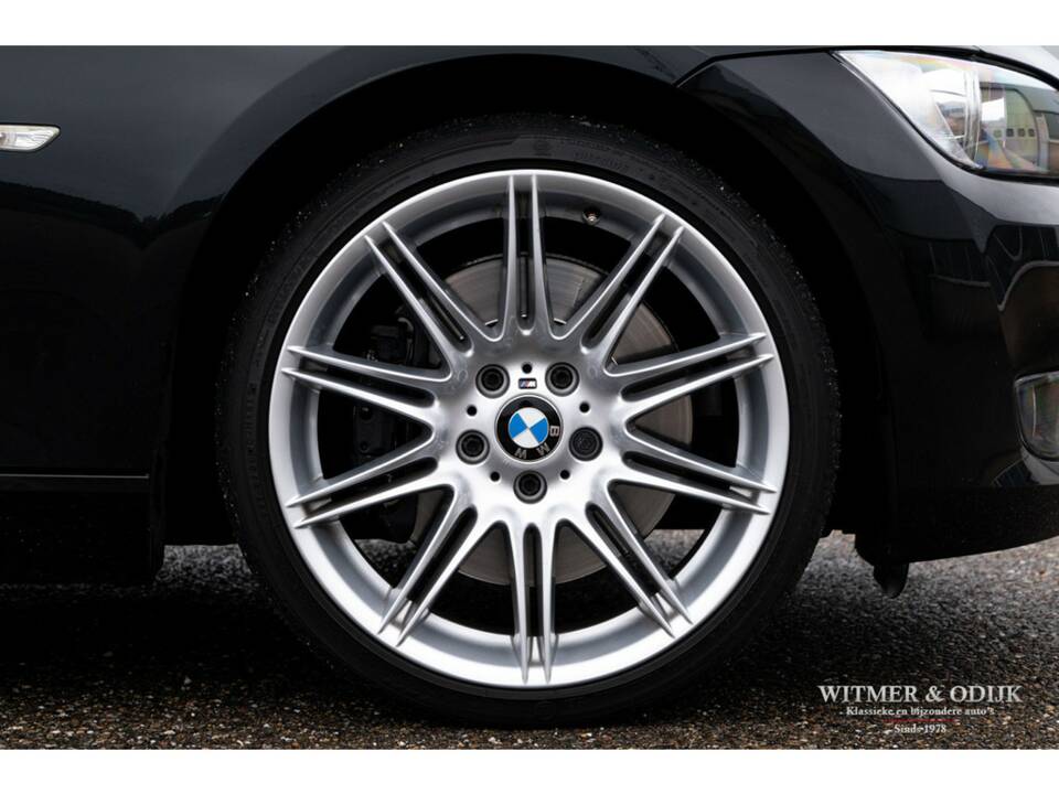 Image 27/32 de BMW 335i (2008)