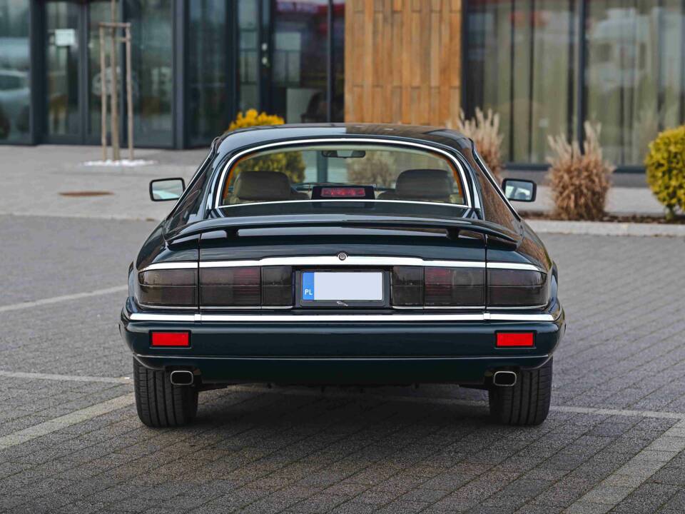 Image 23/55 of Jaguar XJS 6.0 (1994)