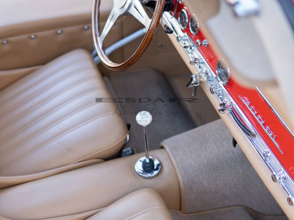 Image 41/49 of Mercedes-Benz 300 SL "Gullwing" (1955)