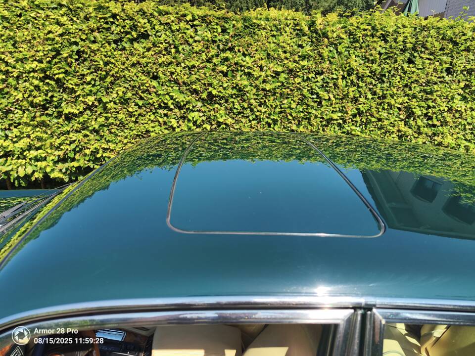 Immagine 7/8 di Jaguar XJ 12 (1992)
