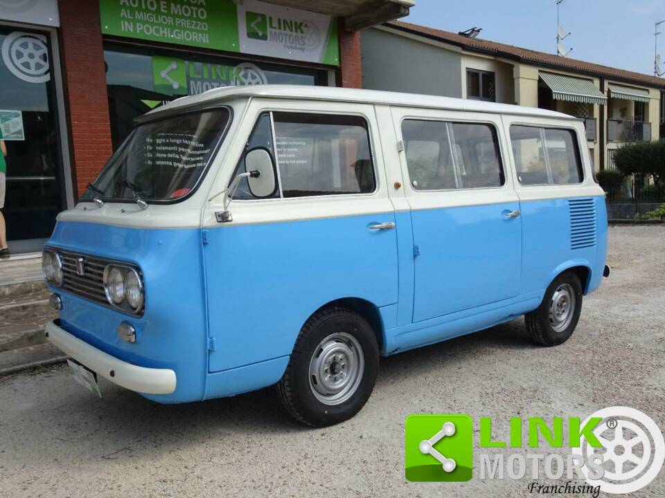 Image 3/10 de FIAT 850 T Coriasco (1966)