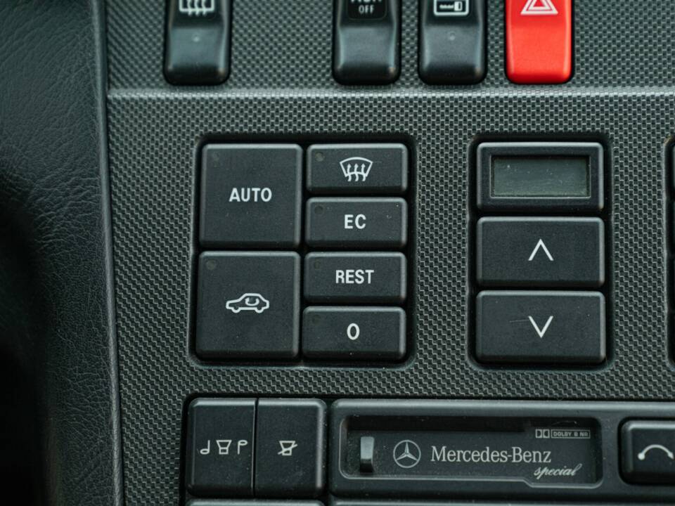 Image 40/50 of Mercedes-Benz C 36 AMG (1995)