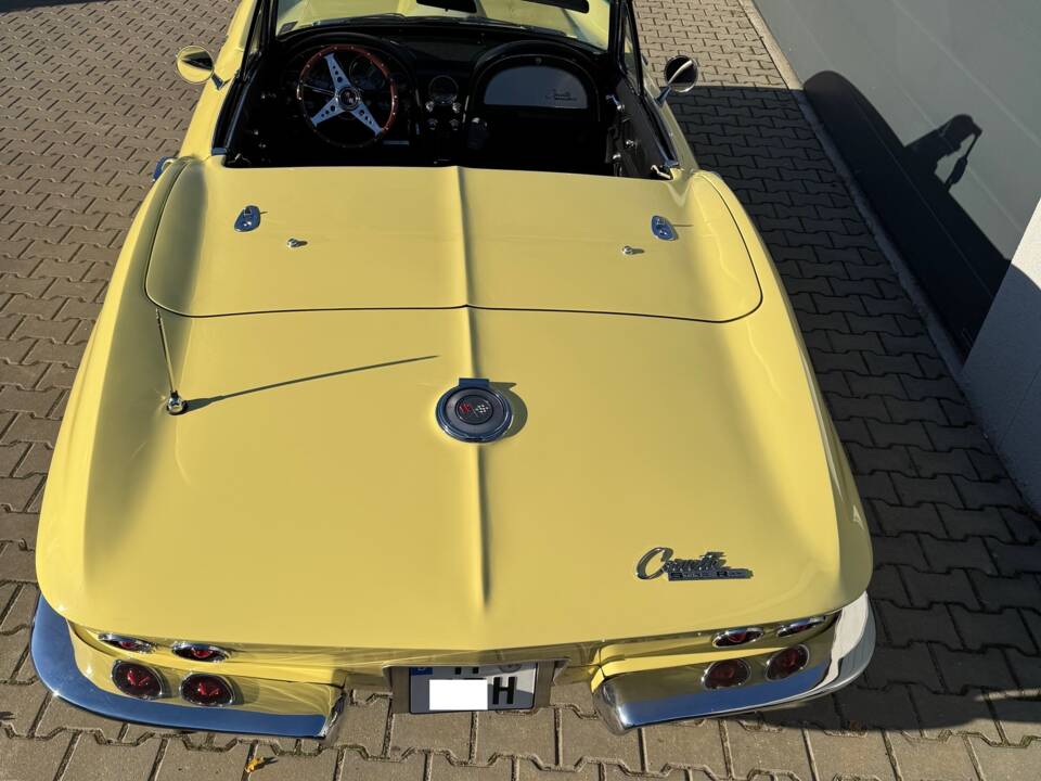 Bild 3/9 von Chevrolet Corvette Sting Ray Convertible (1965)