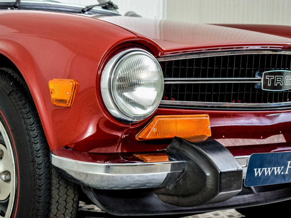 Image 29/50 de Triumph TR 6 (1974)