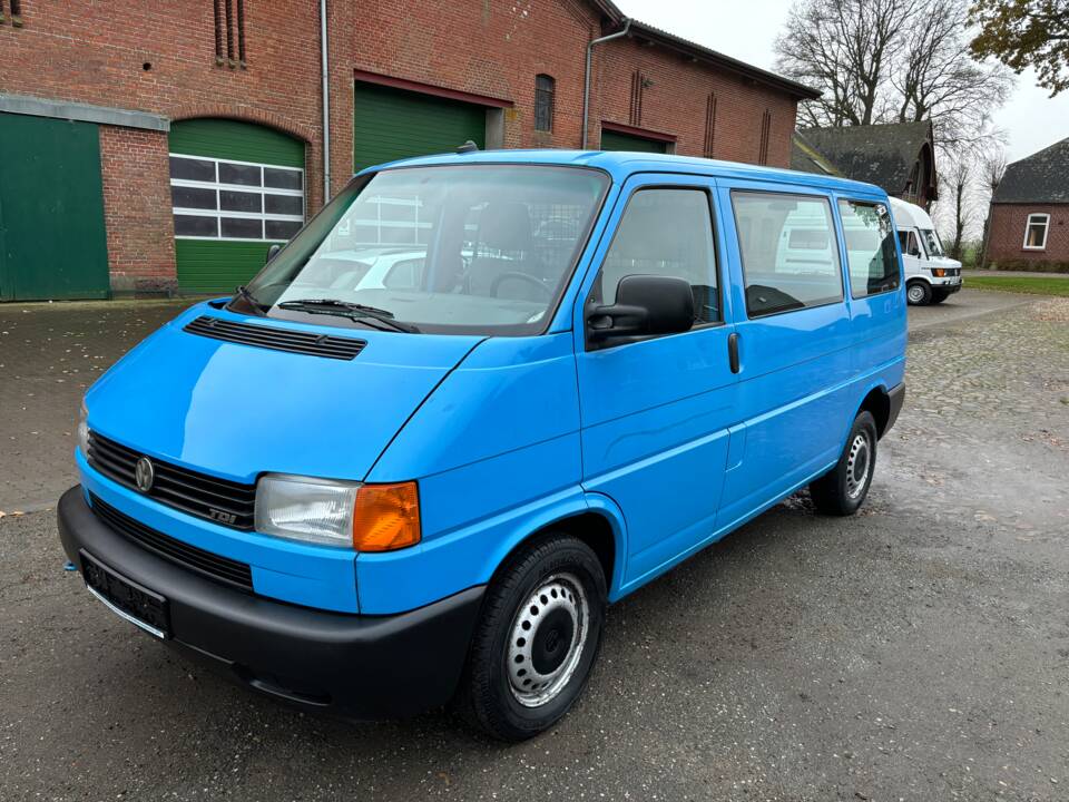 Image 1/36 of Volkswagen T4 Kombi 2.5 TDI (2003)