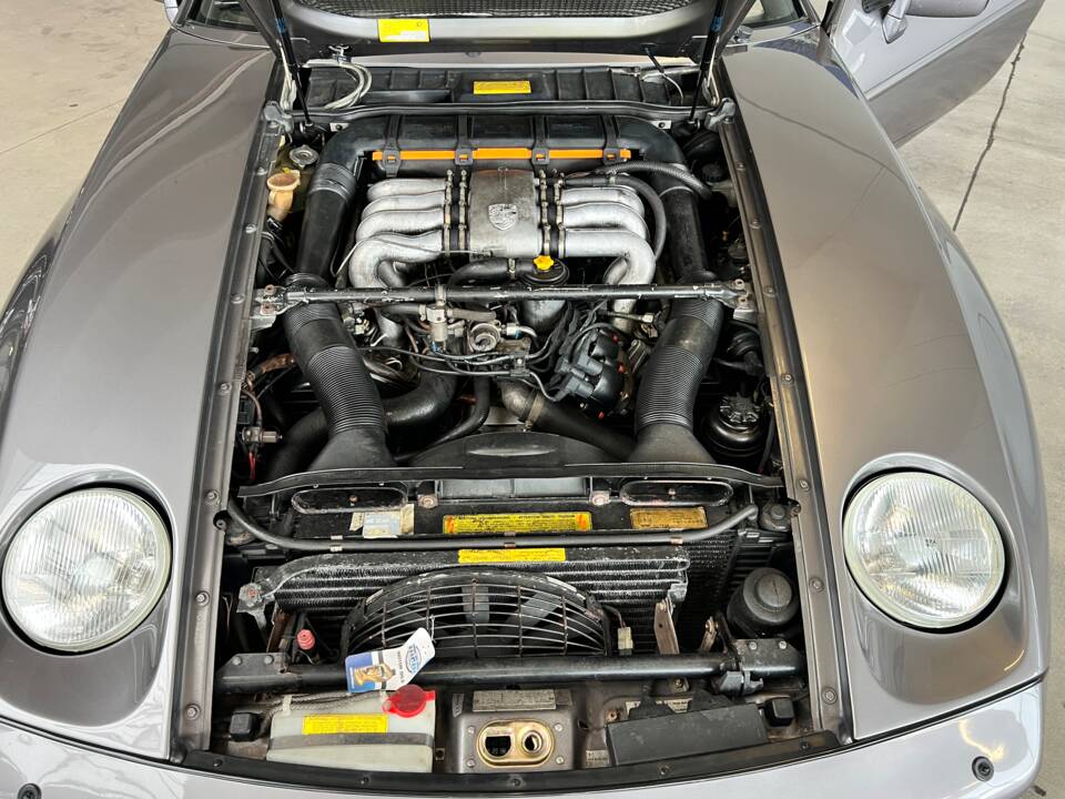 Afbeelding 17/59 van Porsche 928 S (1985)