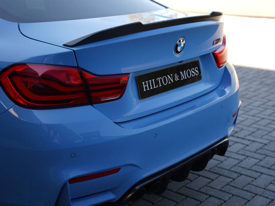 Immagine 50/50 di BMW M4 Competition (2019)