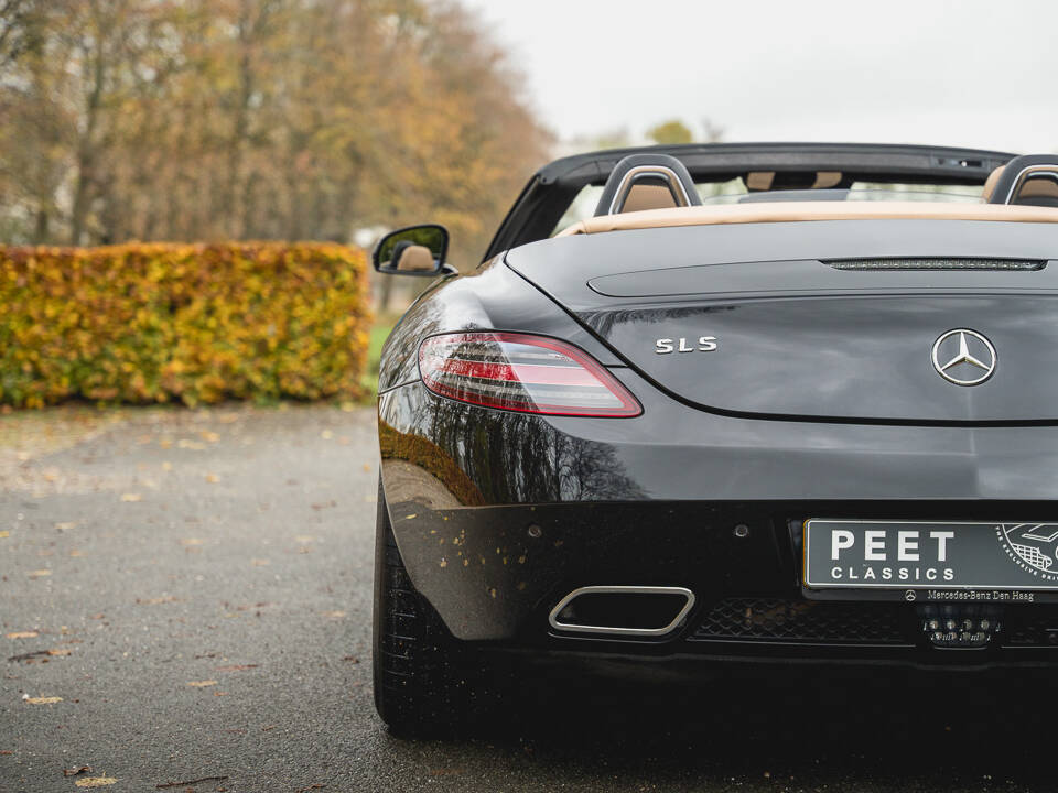 Image 76/100 of Mercedes-Benz SLS AMG Roadster (2011)