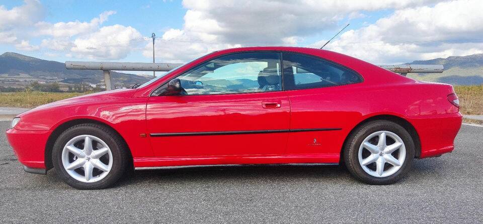 Immagine 6/8 di Peugeot 406 Coupé 3.0 V6 (1997)