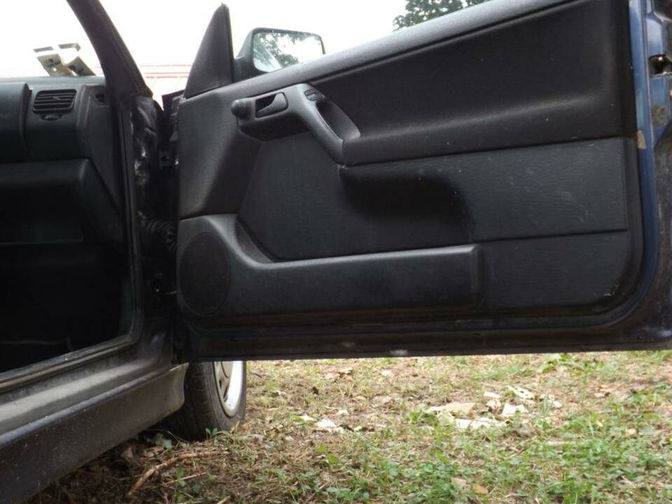 Image 18/50 of Volkswagen Golf III Cabrio 1.6 (1996)