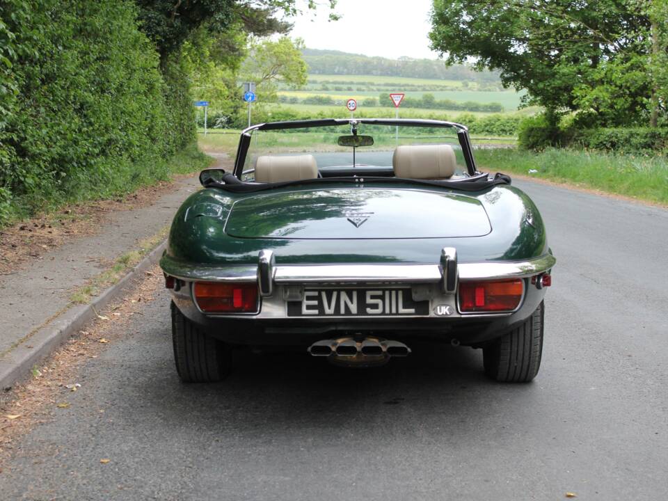 Image 5/18 of Jaguar Type E V12 (1973)
