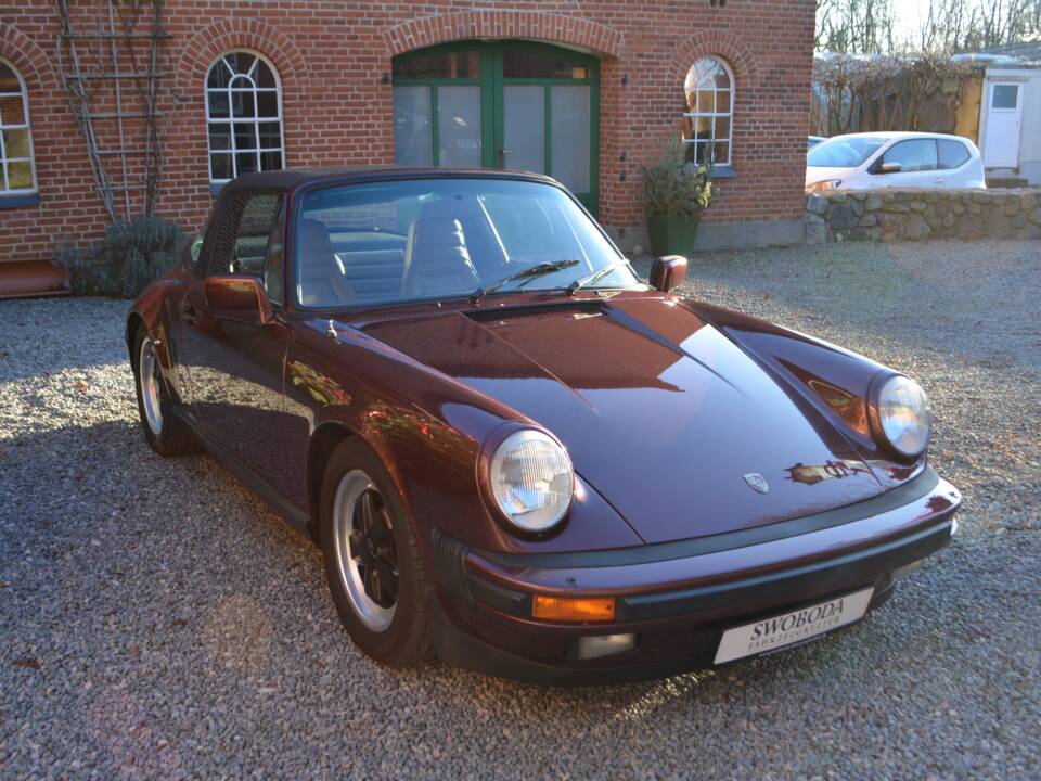 Bild 6/13 von Porsche 911 Carrera 3.2 (1984)