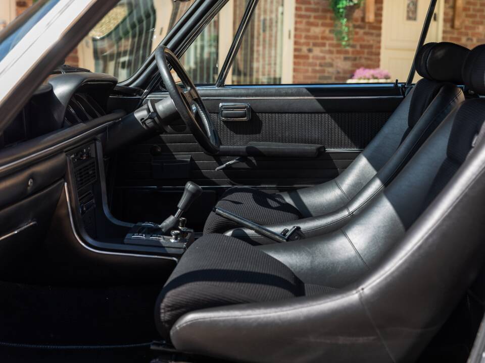 Immagine 42/50 di BMW 3.0 CSi (1977)