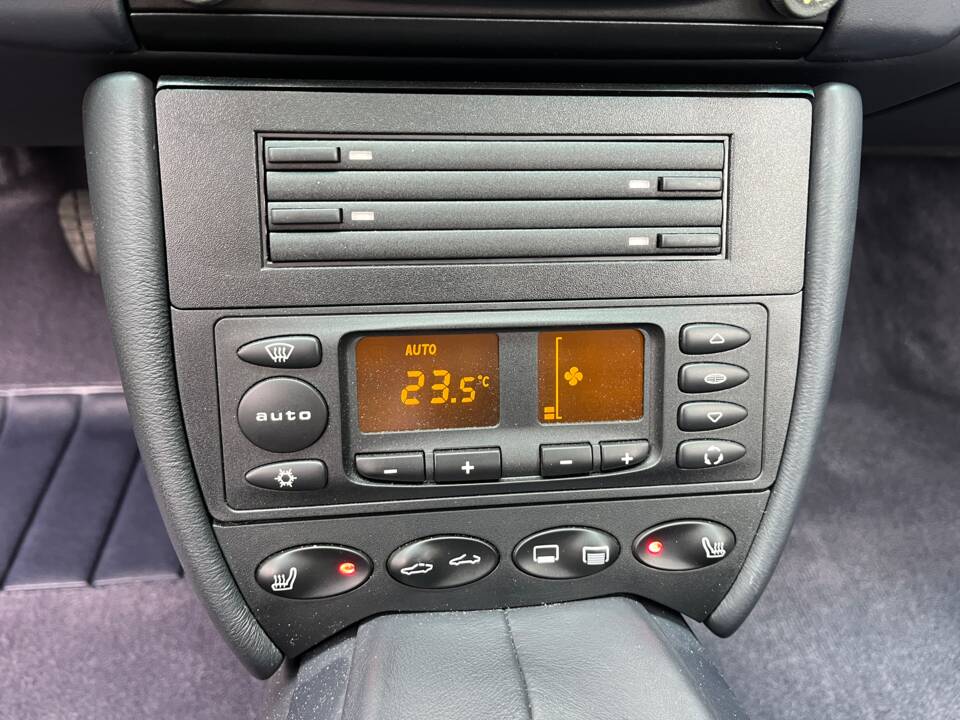 Bild 24/50 von Porsche 911 Carrera (2003)