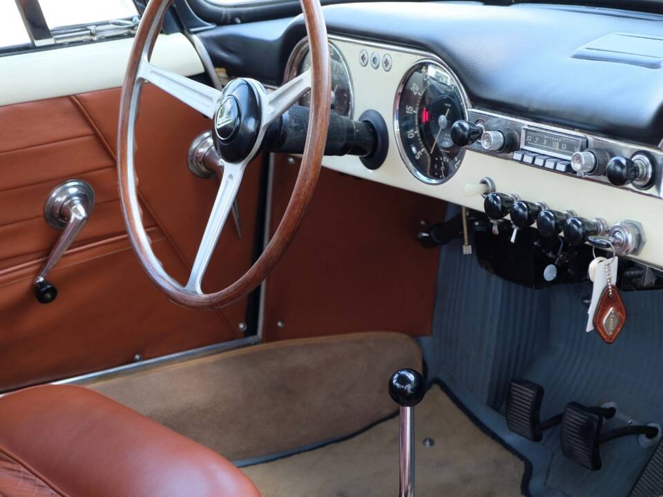 Imagen 13/40 de Lancia Flaminia GT Touring (1961)