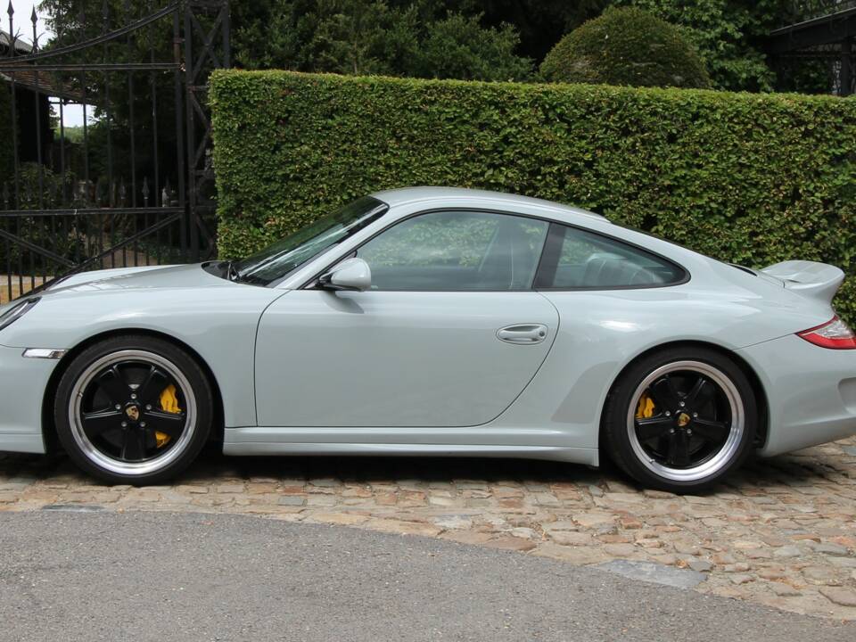 Image 4/10 de Porsche 911 Sport Classic (2010)