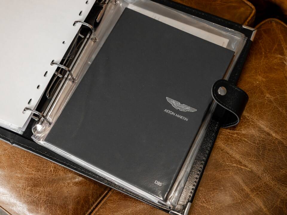 Image 61/77 of Aston Martin DBS (2009)