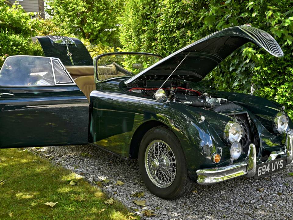 Immagine 23/50 di Jaguar XK 150 3.8 S DHC (1960)
