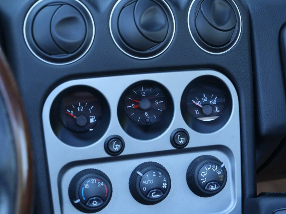 Obraz 36/50 pojazdu Alfa Romeo Spider 3.2 V6 24V (2003)